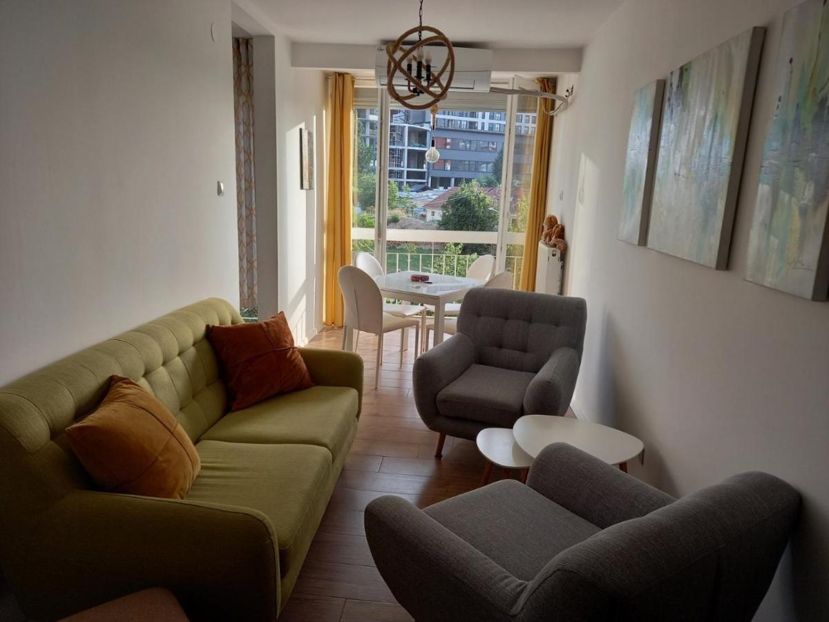 Aaa Apartment Pristina Exteriör bild