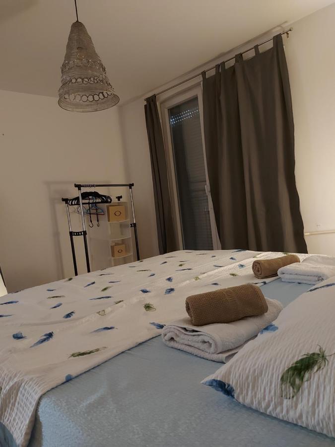 Aaa Apartment Pristina Exteriör bild